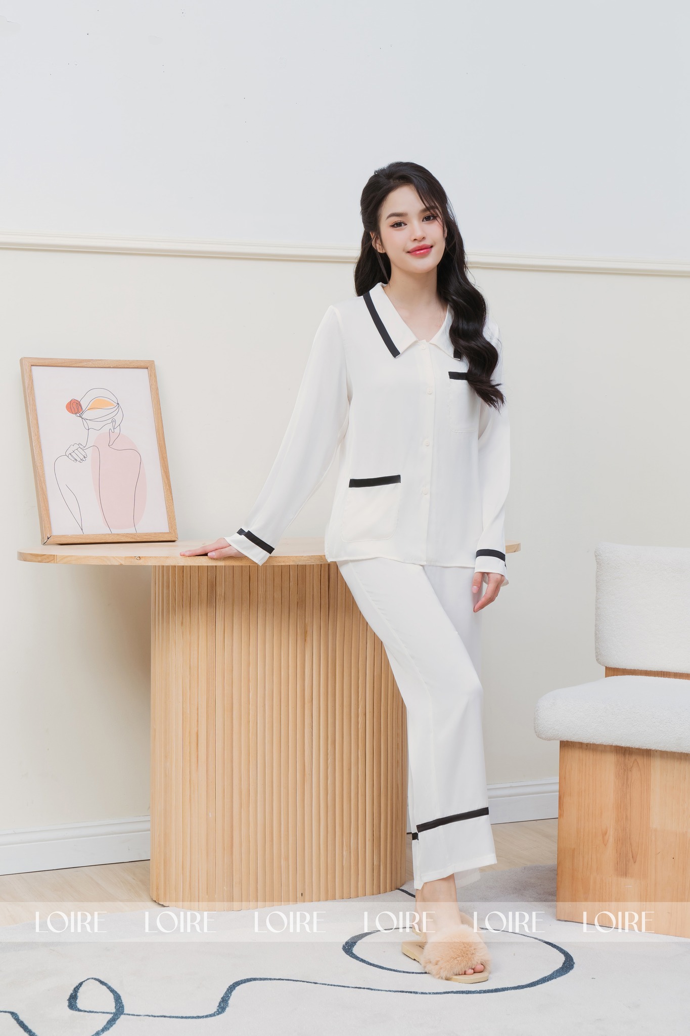 Bộ Pijama Lụa Trắng Viền Đen Dáng Dài Basic Loirechic LPD20