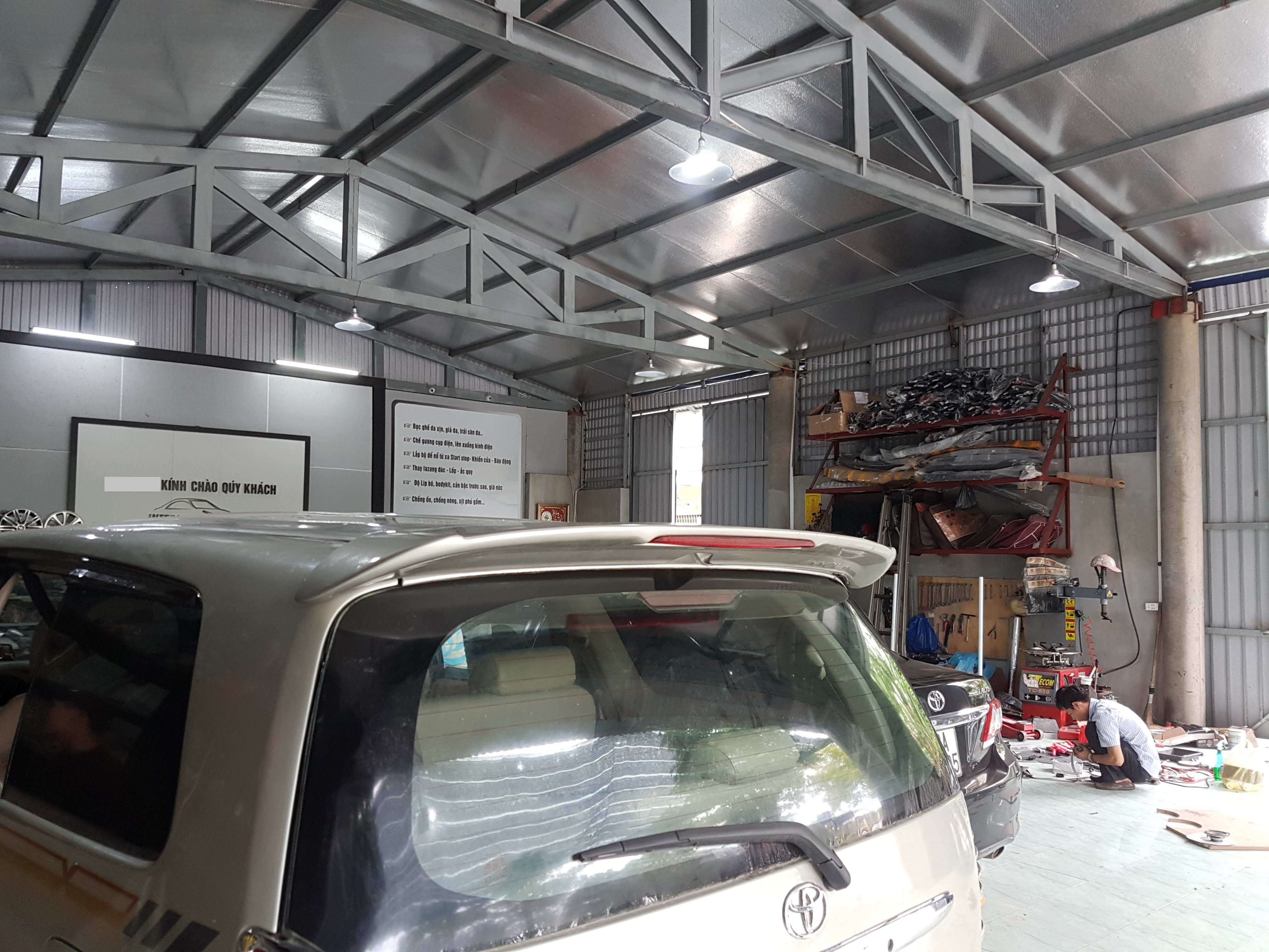 Đuôi gió Toyota Innova 2005 đến 2014