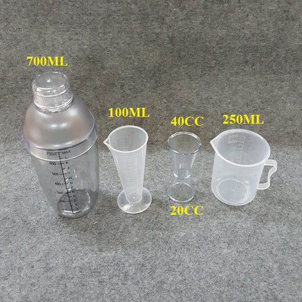 [HCM]BỘ 4 DỤNG CỤ ĐONG PHA CHẾ (SHAKER 700 ML IN LY 100ML LY 250M LY 2 ĐẦU)