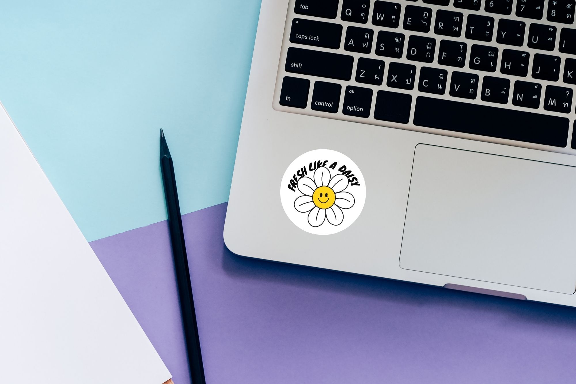 Sticker Tròn Cao Cấp Chống Nước Fresh Like A Daisy dán sổ tay, laptop, mũ bảo hiểm