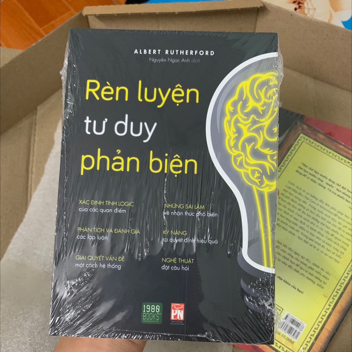 Sách - Rèn Luyện Tư Duy Phản Biện