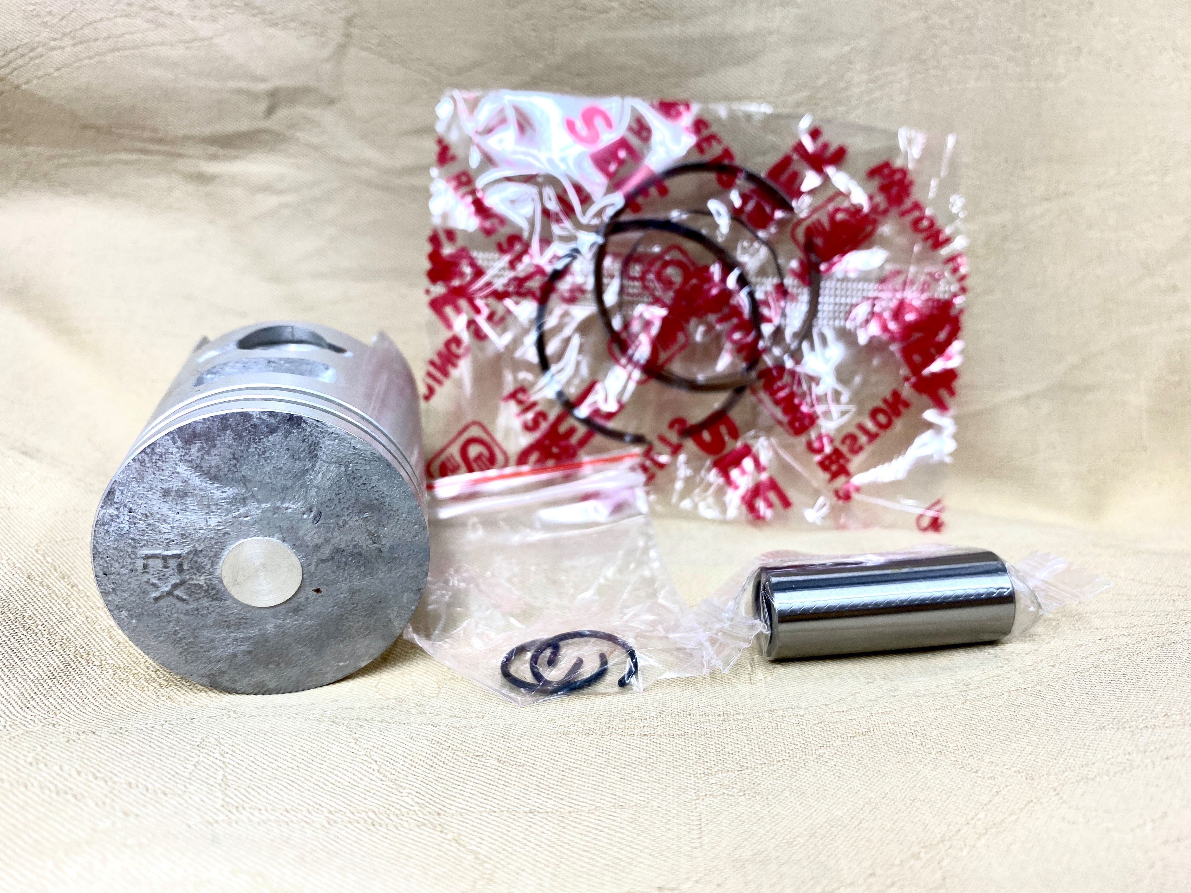 Piston và sec-măng xe Julio, Giorno 2 thì máy đứng