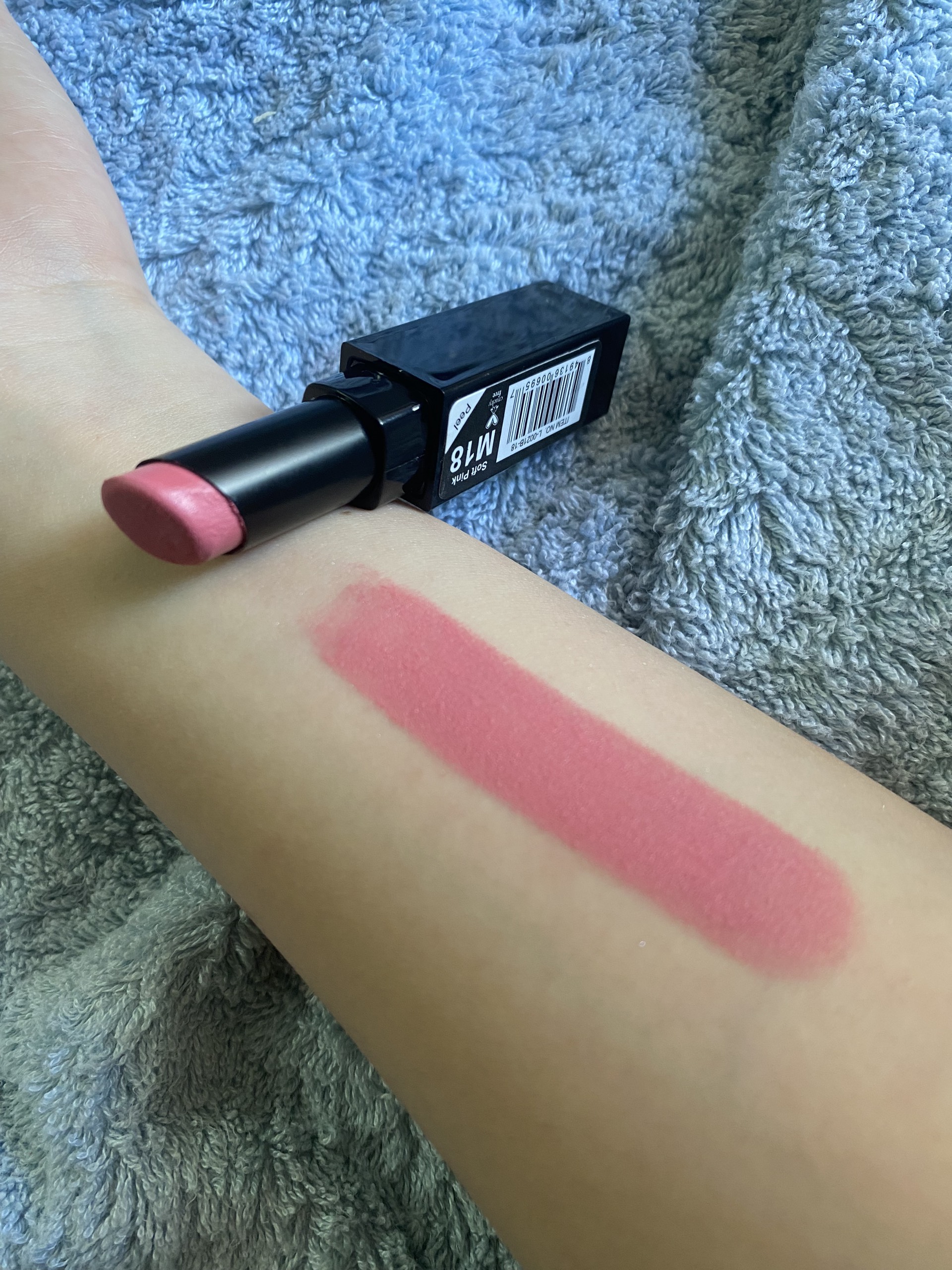 Son môi City Color Be Matte Lipstick 2.9g