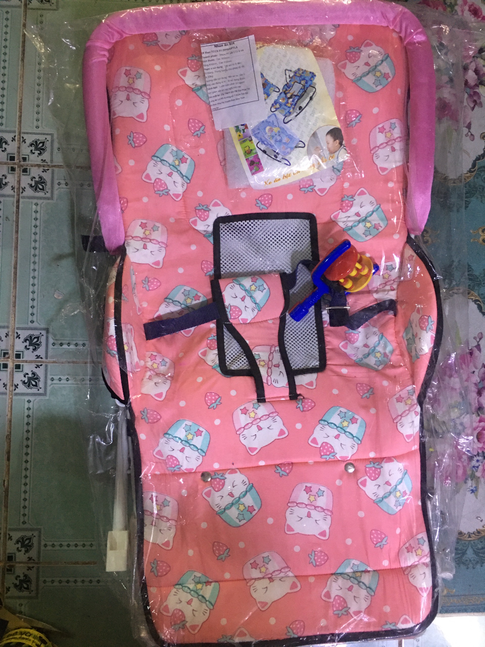 Ghế đa năng làm nhún ăn bột và bập bên có bánh xe và nhiều màu / tặng kèm mùng chụp