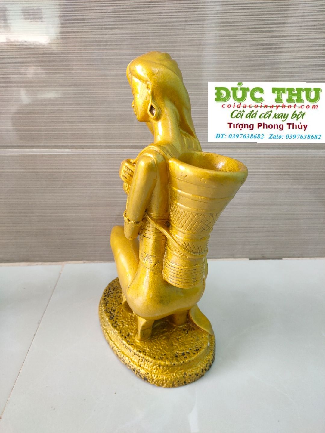 Tượng Cô Gái Vùng Cao
