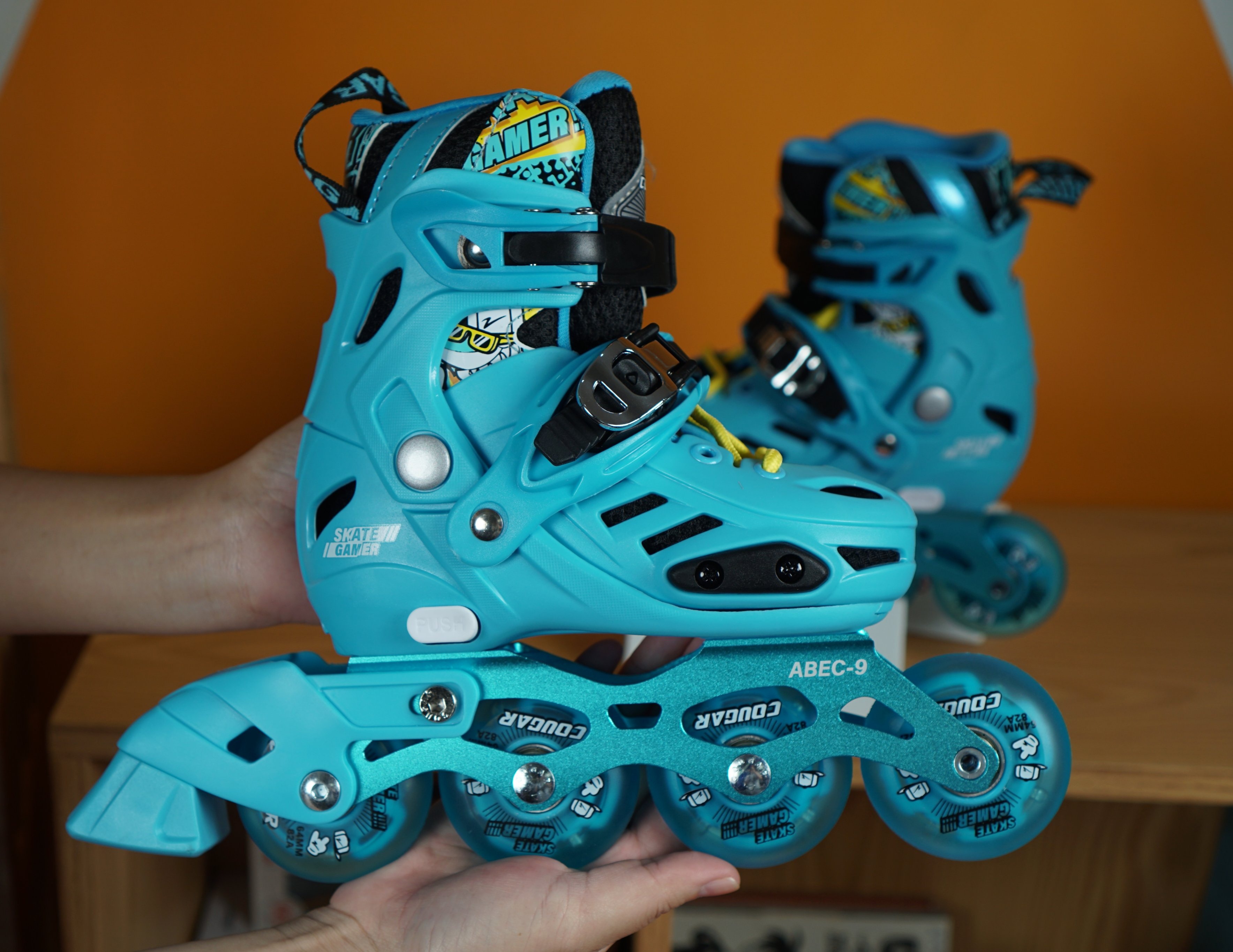 Giày trượt patin 4 BÁNH SÁNG ĐÈN Cougar MZS 313 TẶNG BỘ BẢO HỘ CHÂN TAY GỐI