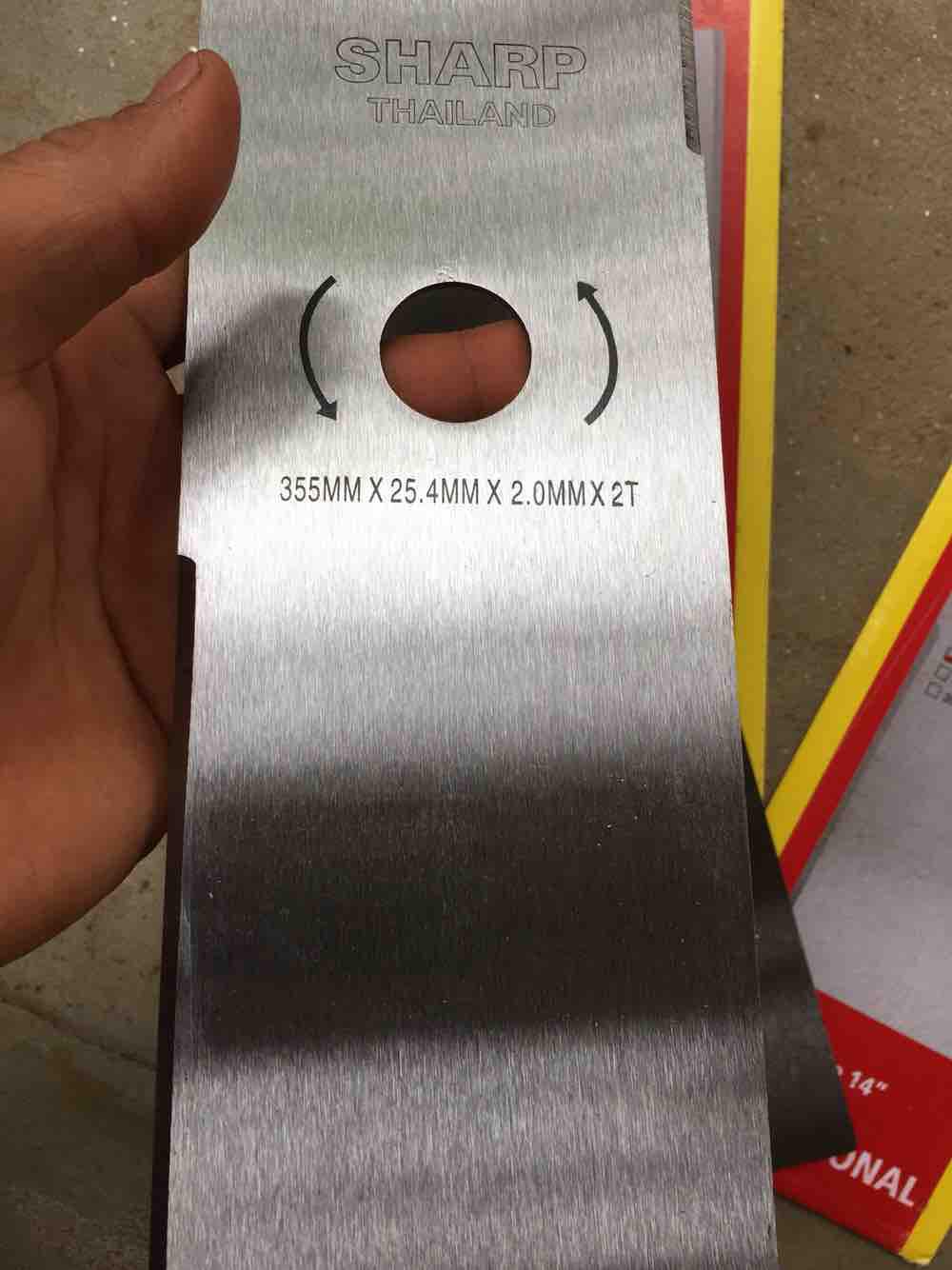 Lưỡi máy cắt cỏ Sharp thái lan dày đẹp