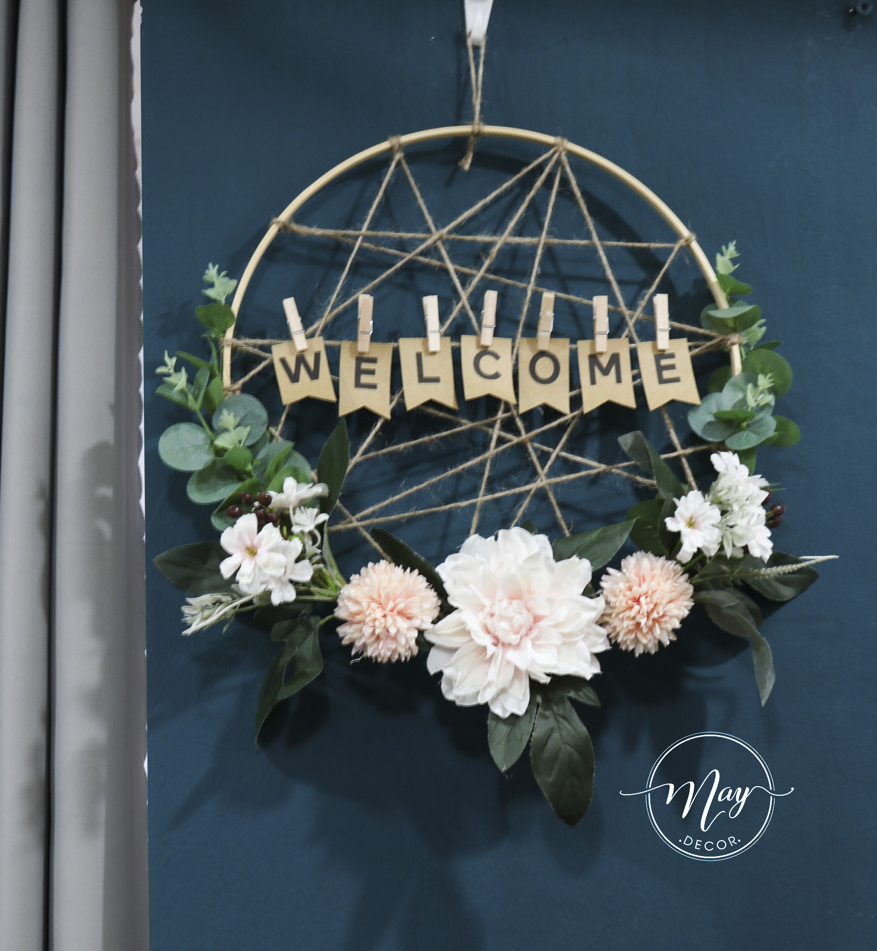 Vòng hoa treo ảnh decor