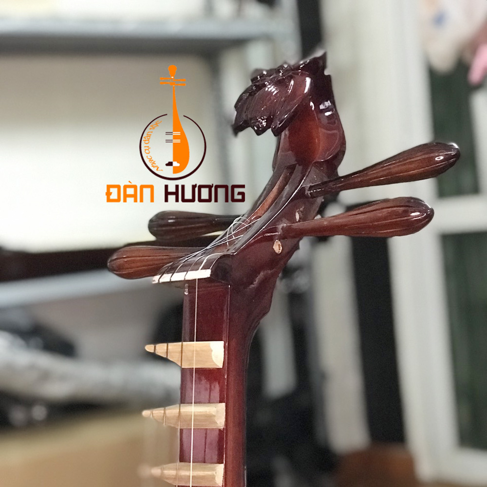Đàn tỳ bà khảm trai