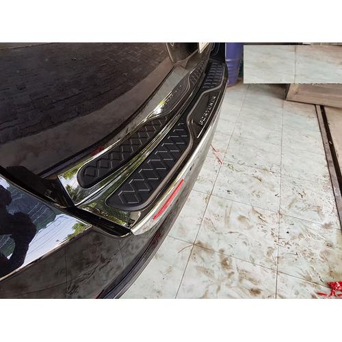 Bậc cốp xe Toyota Fortuner 2017 – 2019