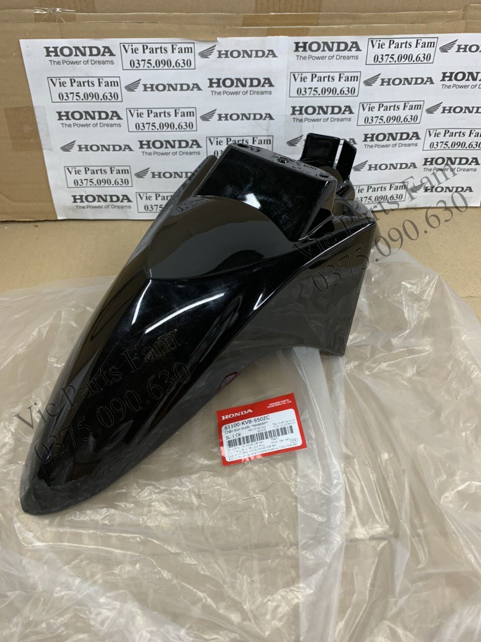 Chắn bùn trước, dè trước Click 110 màu đen bóng, hàng din Honda mới 100%