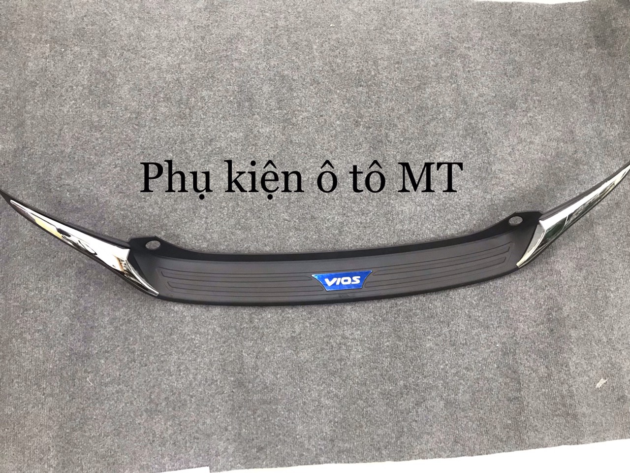 Bậc cốp vios 2014-2018 nhựa