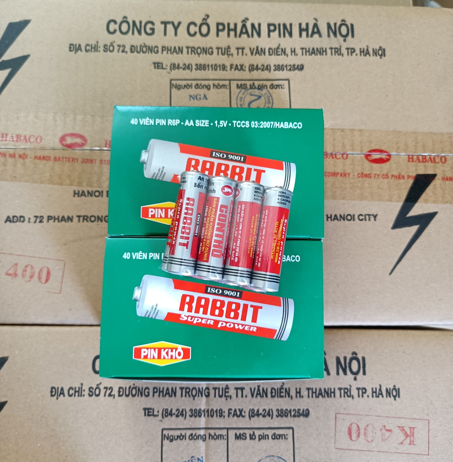 40 viên pin đũa AA CON THỎ (Một hộp)