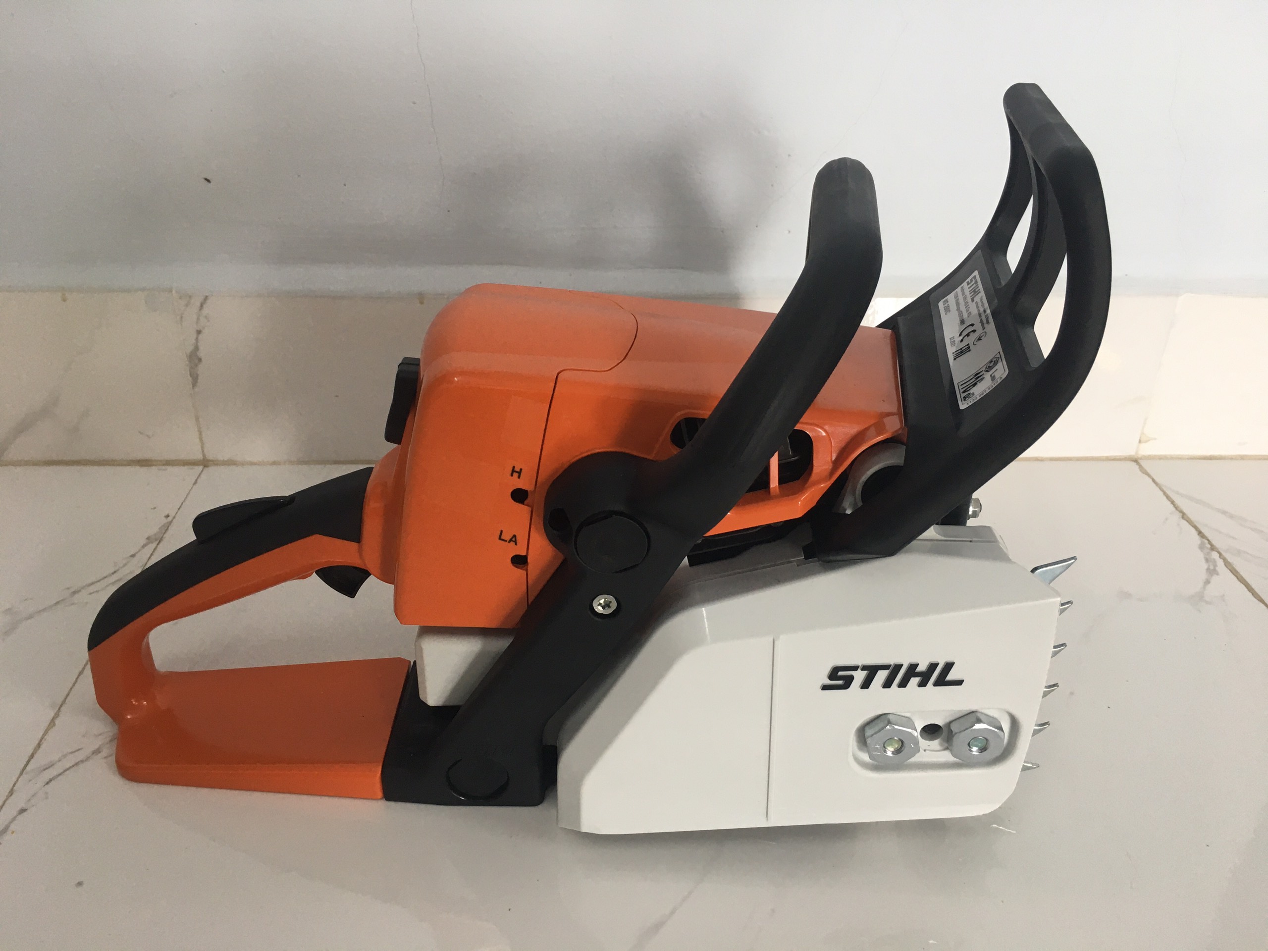 Máy cưa xích STIHL MS 250 chính hãng (Đã bao gồm sên lam + Khuyến mãi)