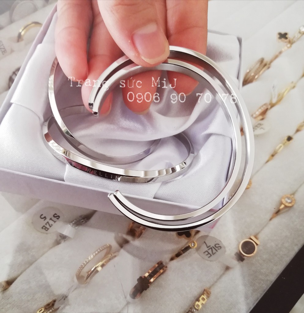 Vòng tay titan dạng hở trắng không đen vĩnh viễn