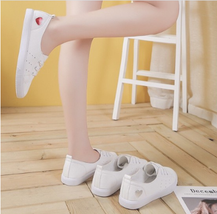 Giày thể thao nữ trái tim