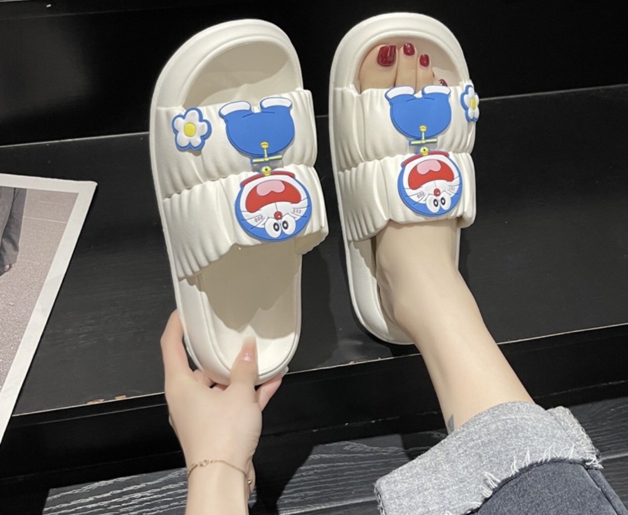 DÉP BÁNH MÌ CHAO HÌNH DOREMON SIÊU CUTE