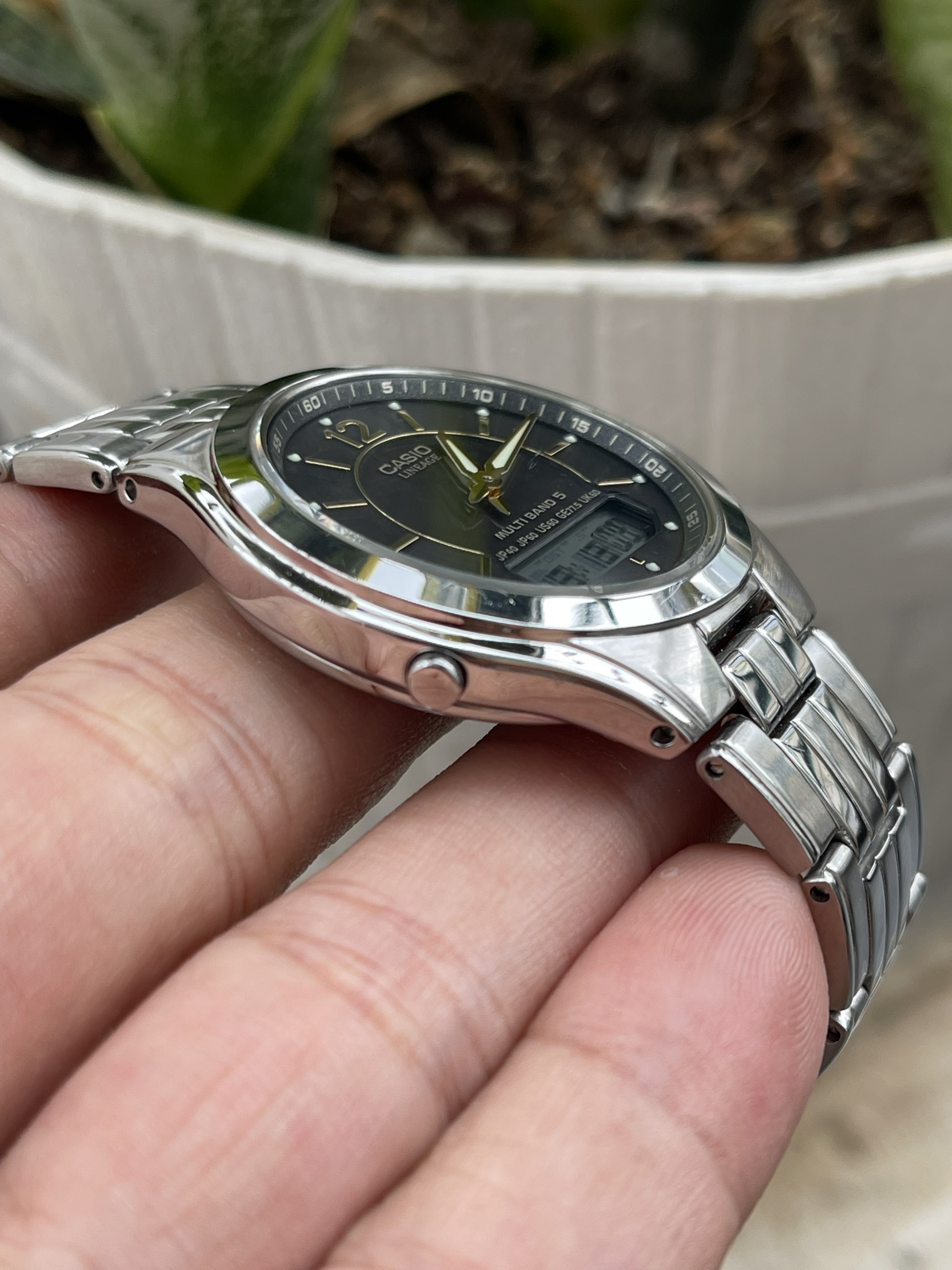 Đồng hồ nữ Citizen X.C cao cấp mặt xám đen kính saphia chạy pin hàng si