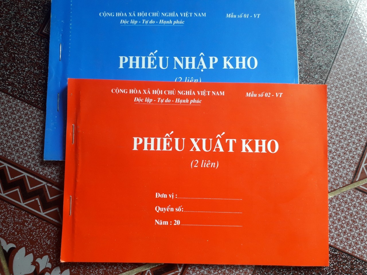 PHIẾU XUẤT KHO,PHIẾU NHẬP KHO A5 2lien