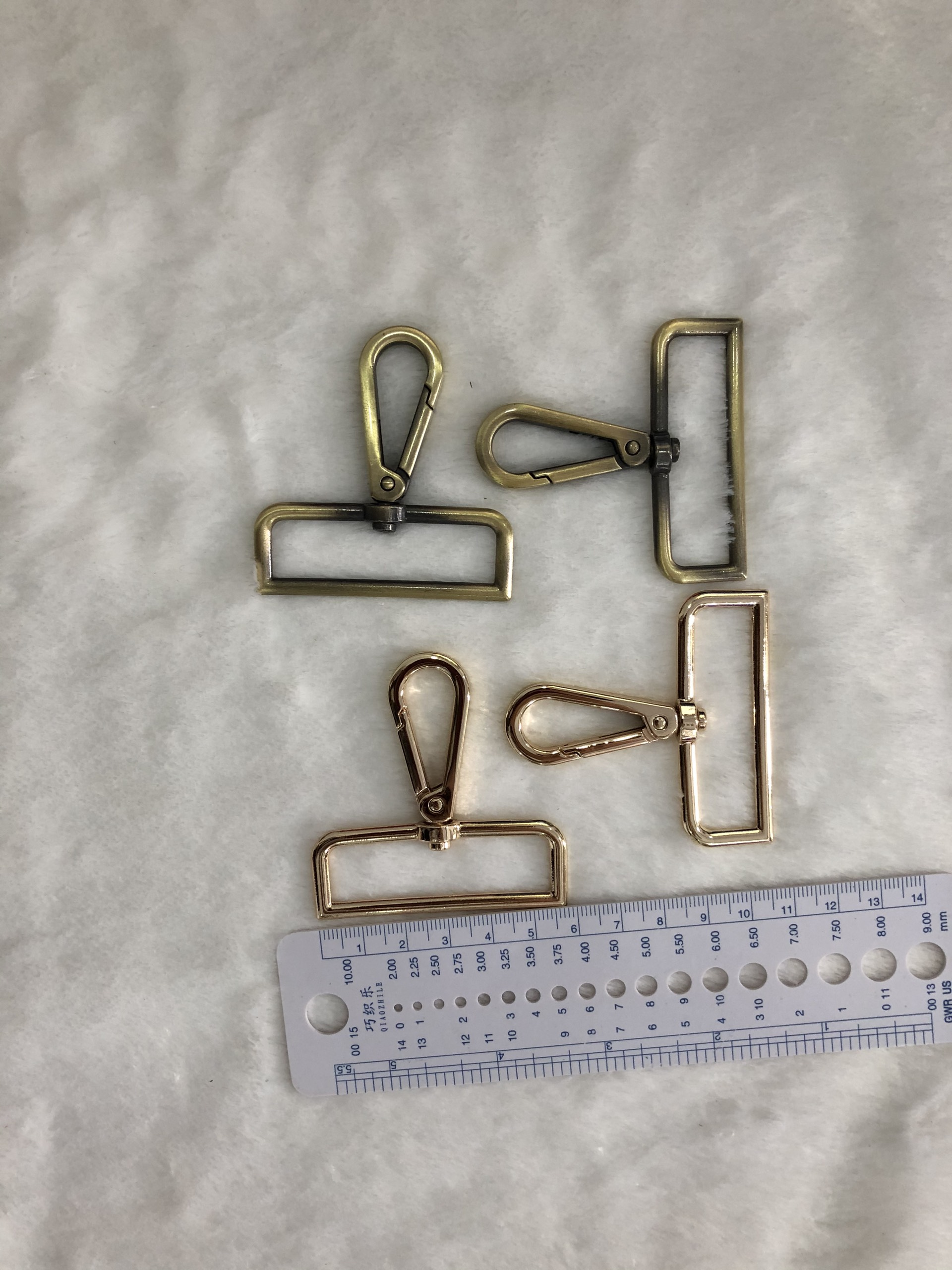 Càng cua 5cm Vàng / Đồng (35k/cặp)