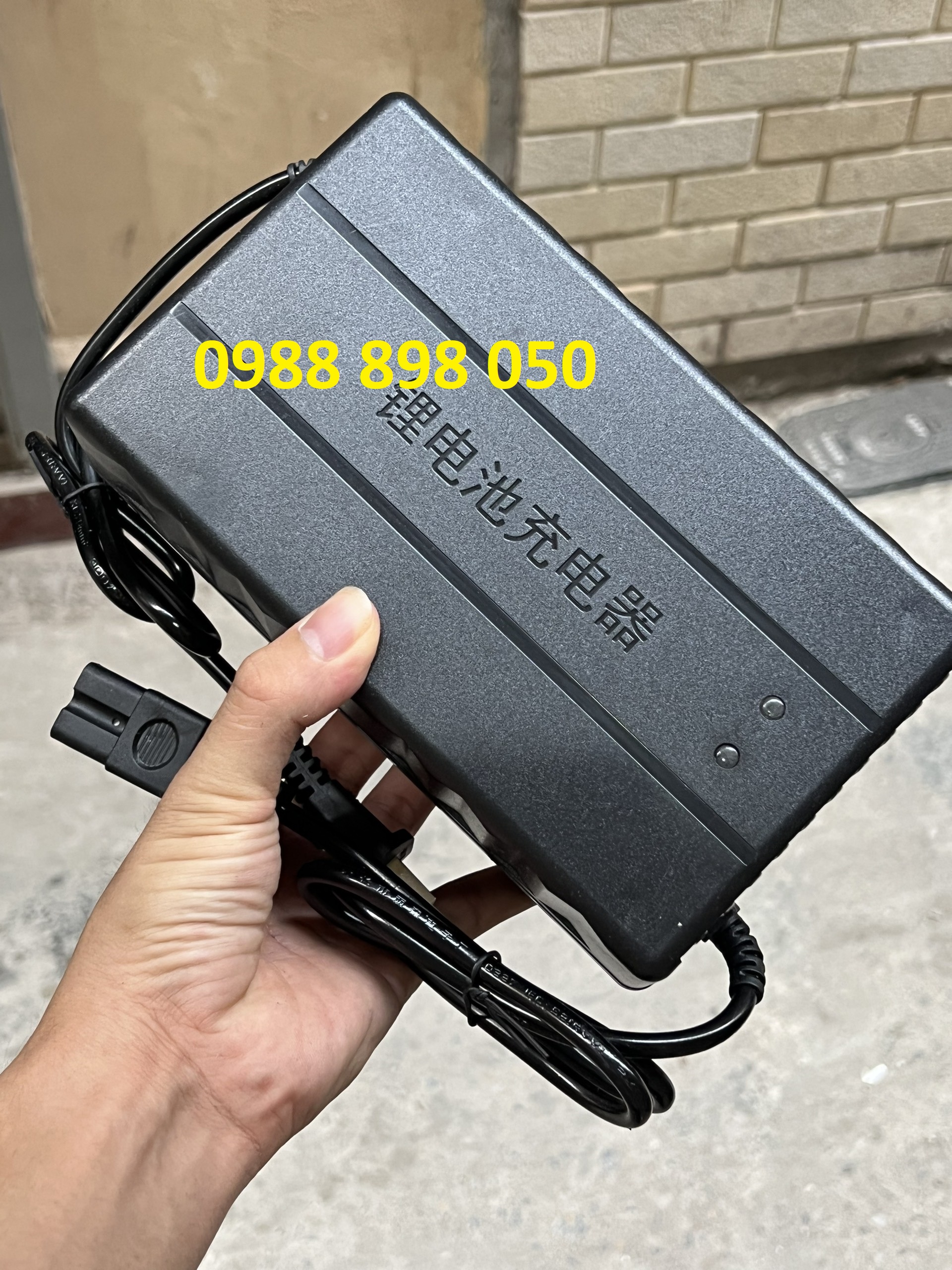 Sạc 84v 8a xe điện dùng pin 72v