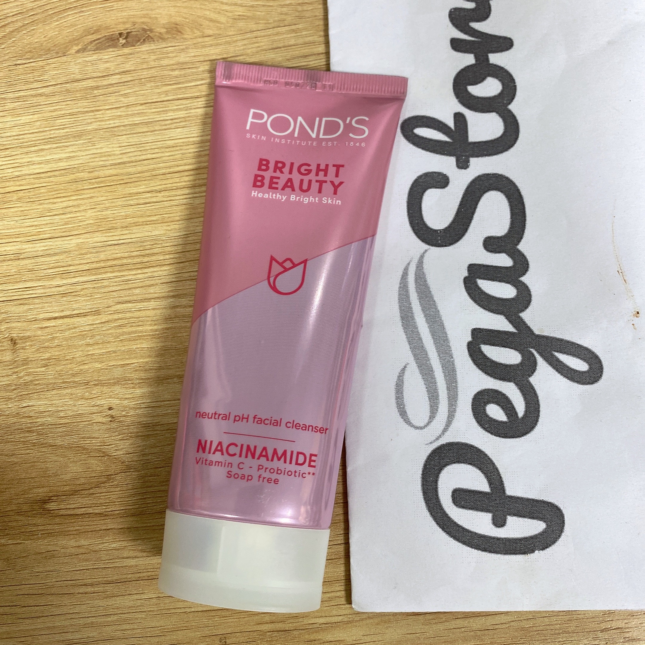 Sữa rửa mặt ponds white beauty glow - srm trắng da pond s 100g /50g