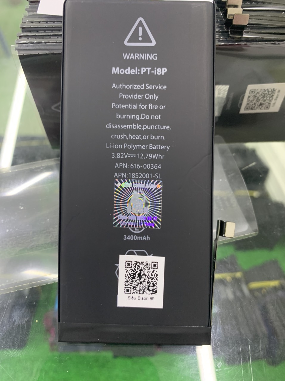 Pin 8 Plus Bison dung lượng cao 3400mAh