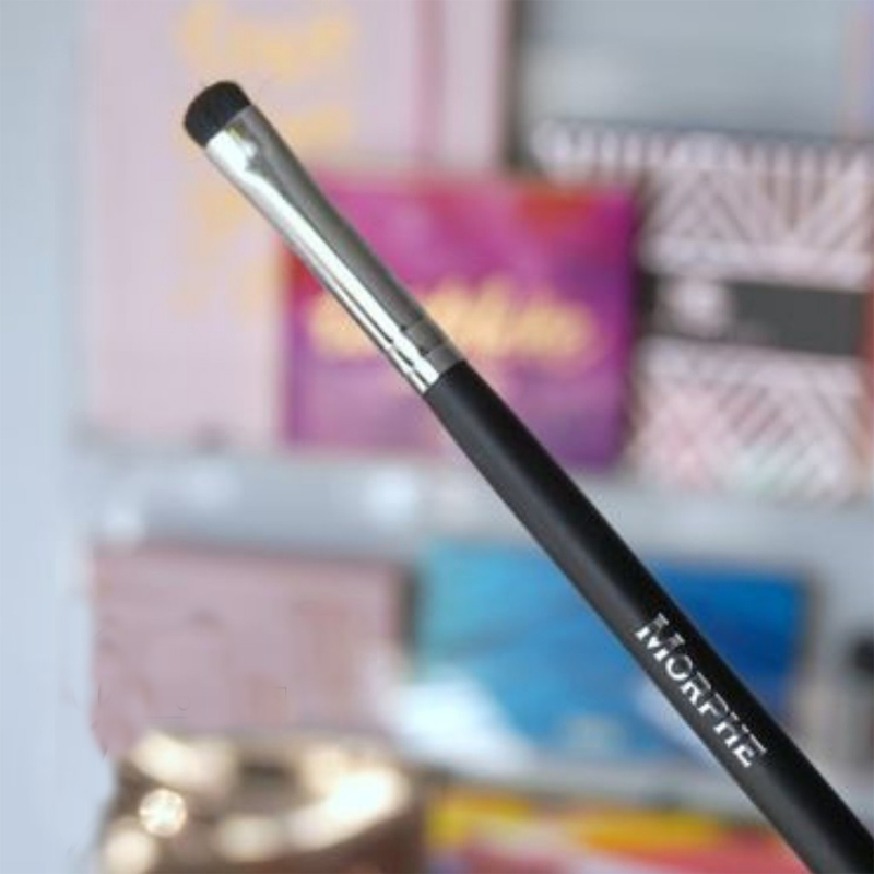 Cọ Trang Điểm Mí Mắt Dưới Morphe Lower Eye Brush  M508