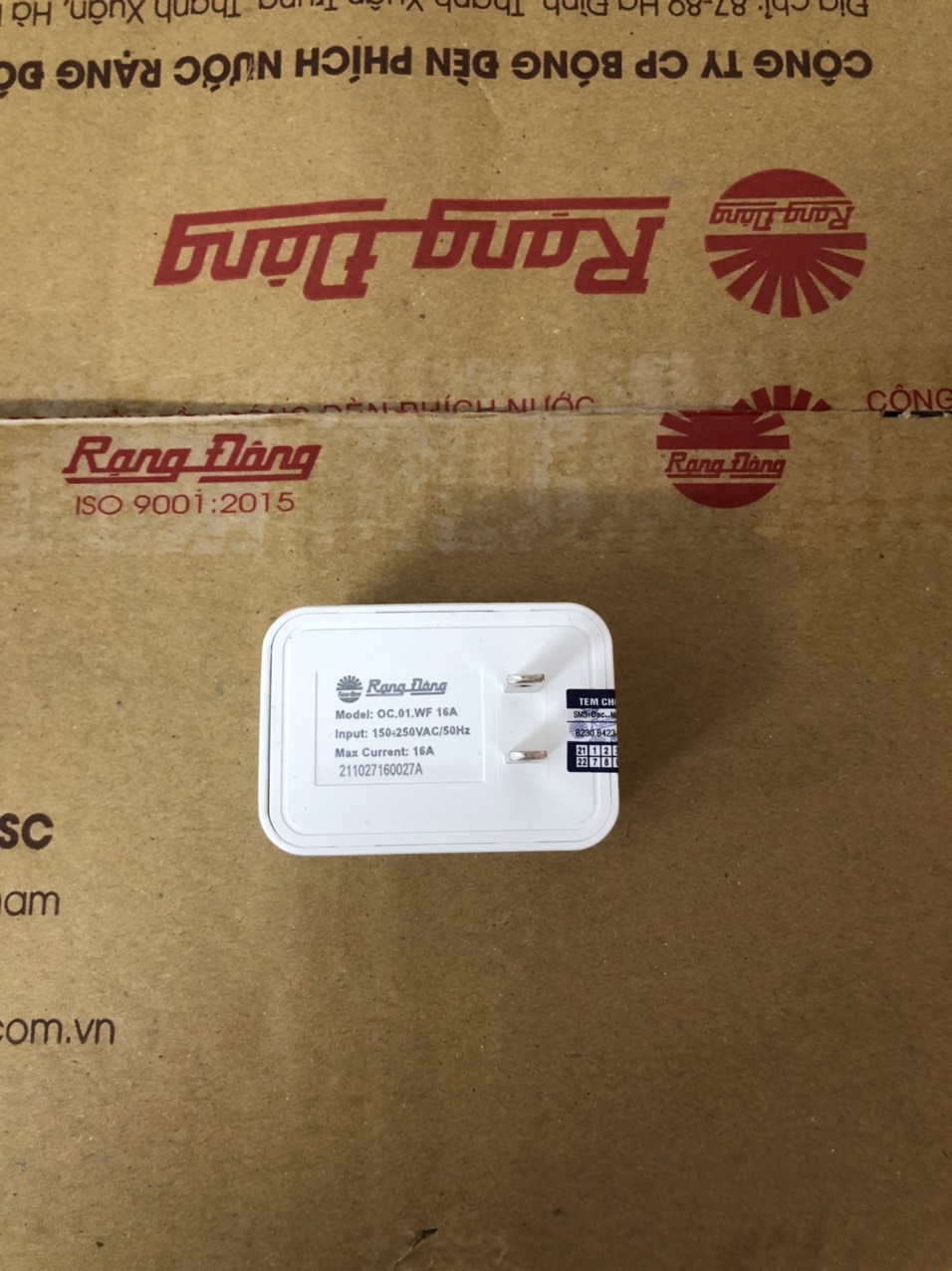 Ổ cắm, phích cắm wifi đơn Rạng Đông - Model: OC.01.WF 16A