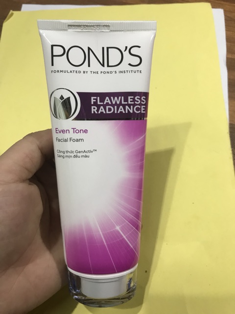 Sữa Rửa Mặt Pond’S Flawless Radiance 100G Cao Cấp