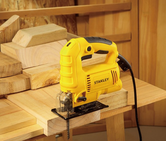 Máy cưa lọng Stanley 600W  SJ60-B1
