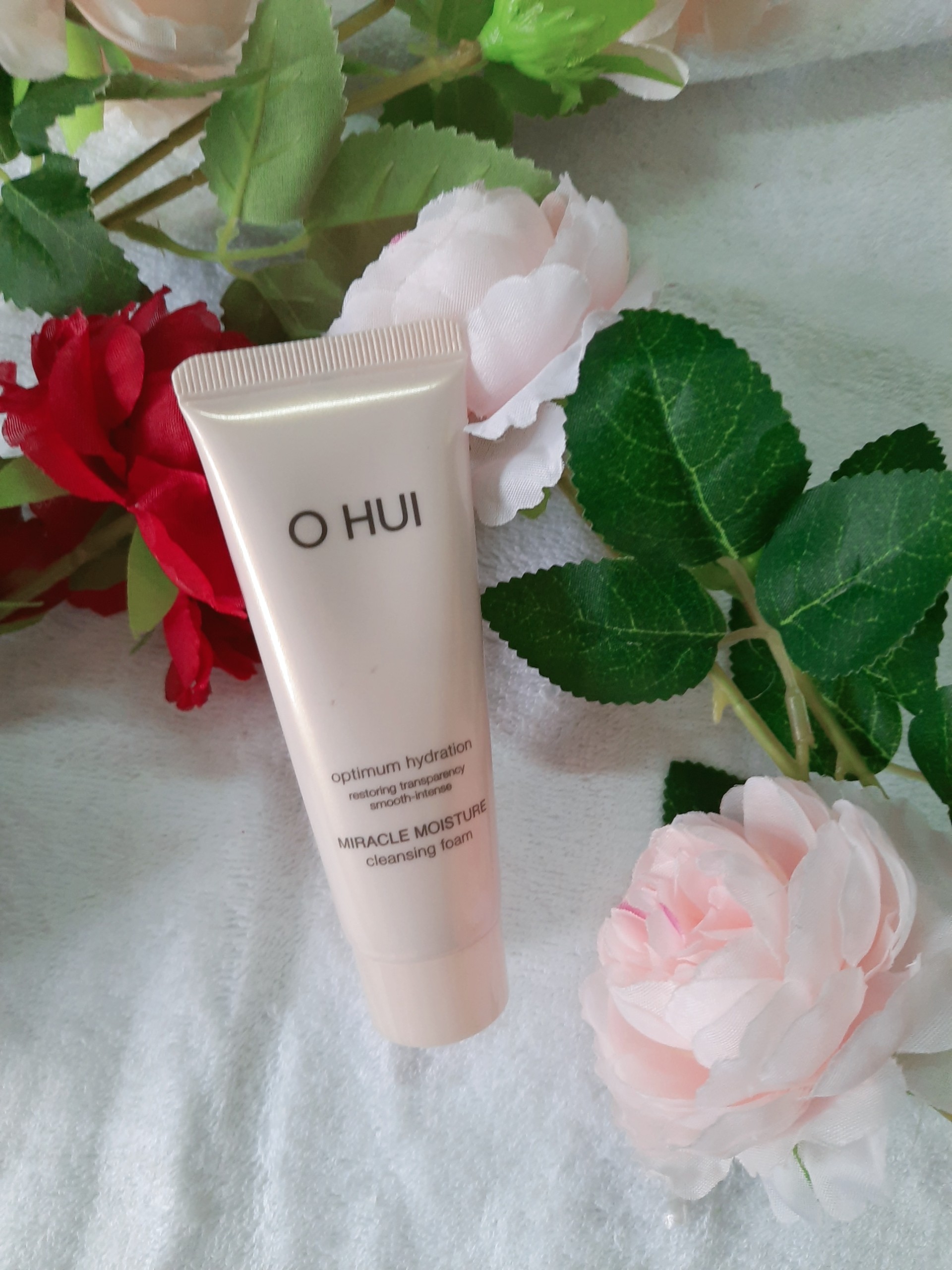 [HCM]Sữa rửa mặt Ohui Miracle Moisture Cleansing Foam Optimum Hydration 40ml