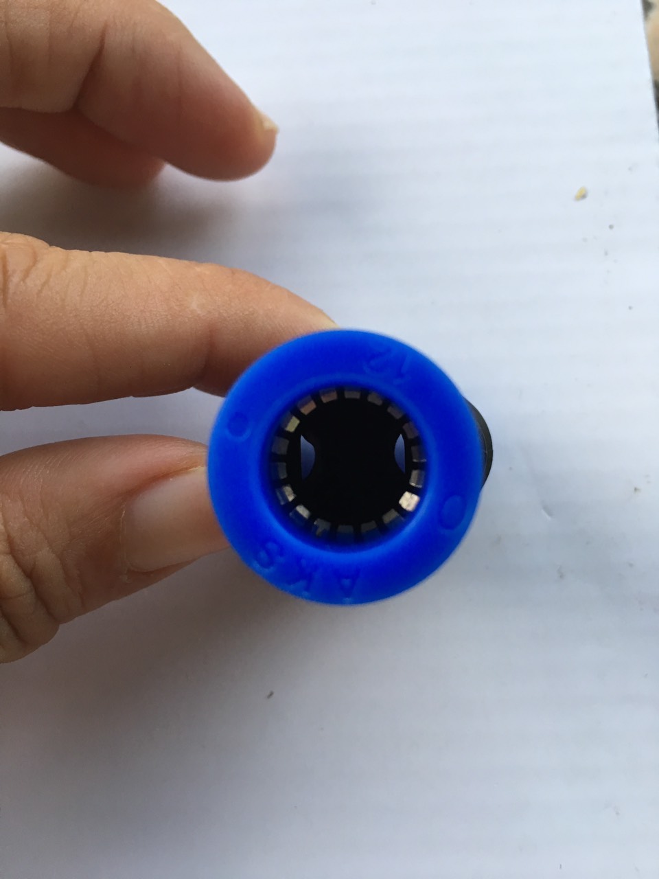 Nối nhanh chữ Y 12-8, cút nối nhanh 12mm ra hai đầu 8mm