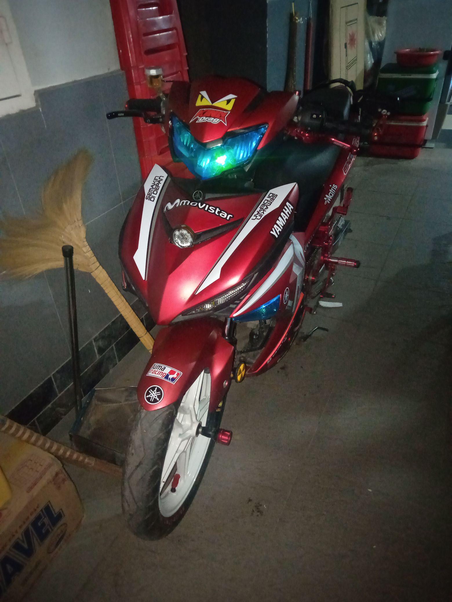 Tem exciter 150 đỏ đen movi