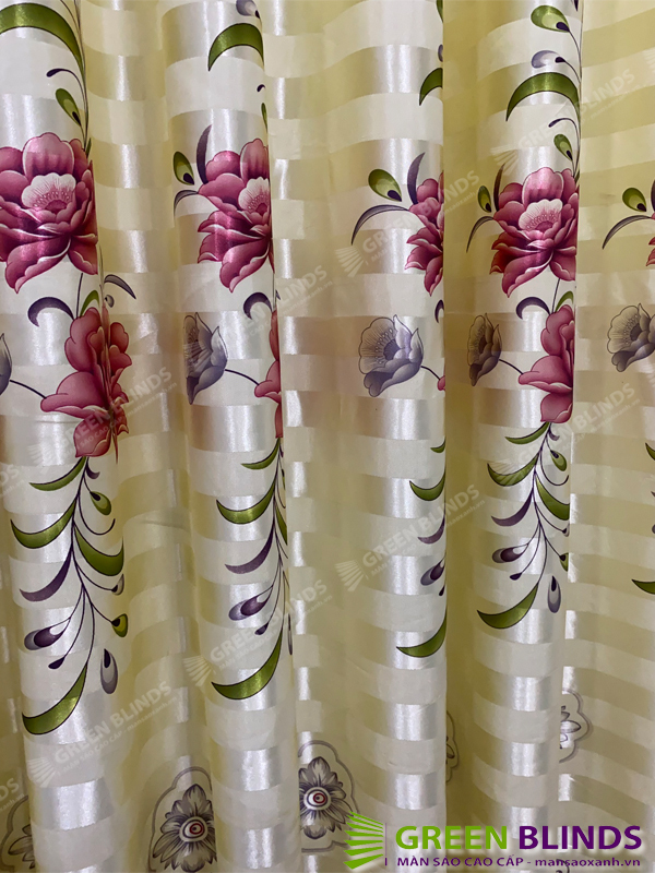 Rèm cửa hoa văn màu hồng tím cản sáng có sẳn khoen
