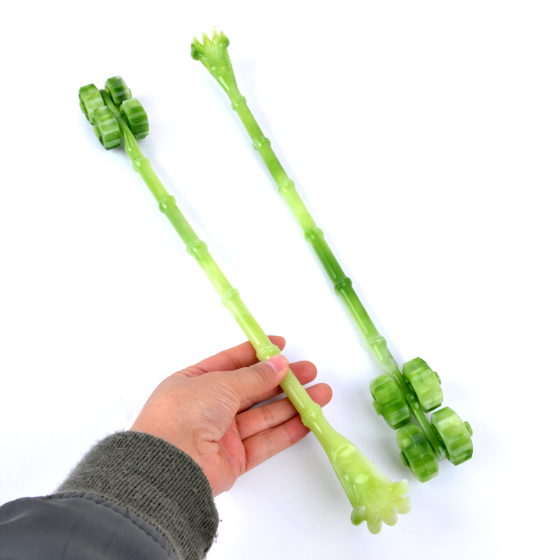 Cây đấm lưng có đầu gãi