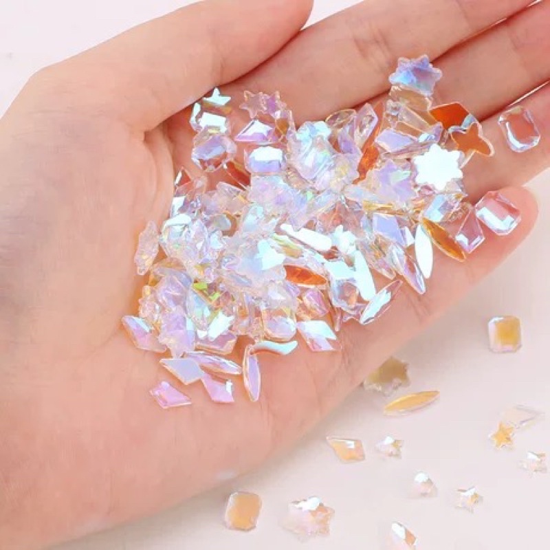 đá chân bằng trang trí móng