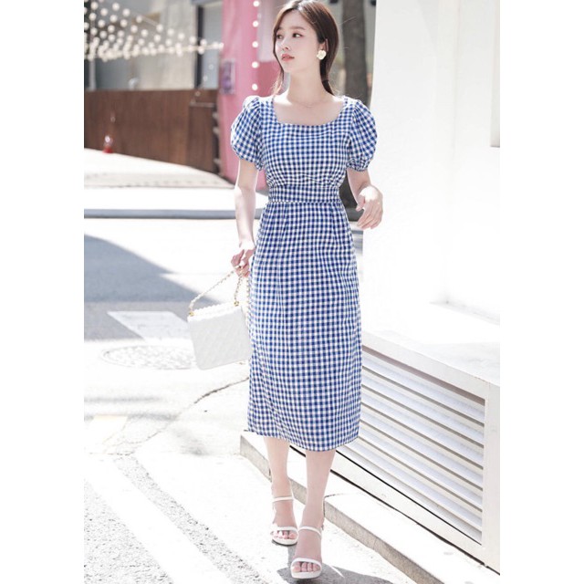 Đầm caro xanh cổ vuông
