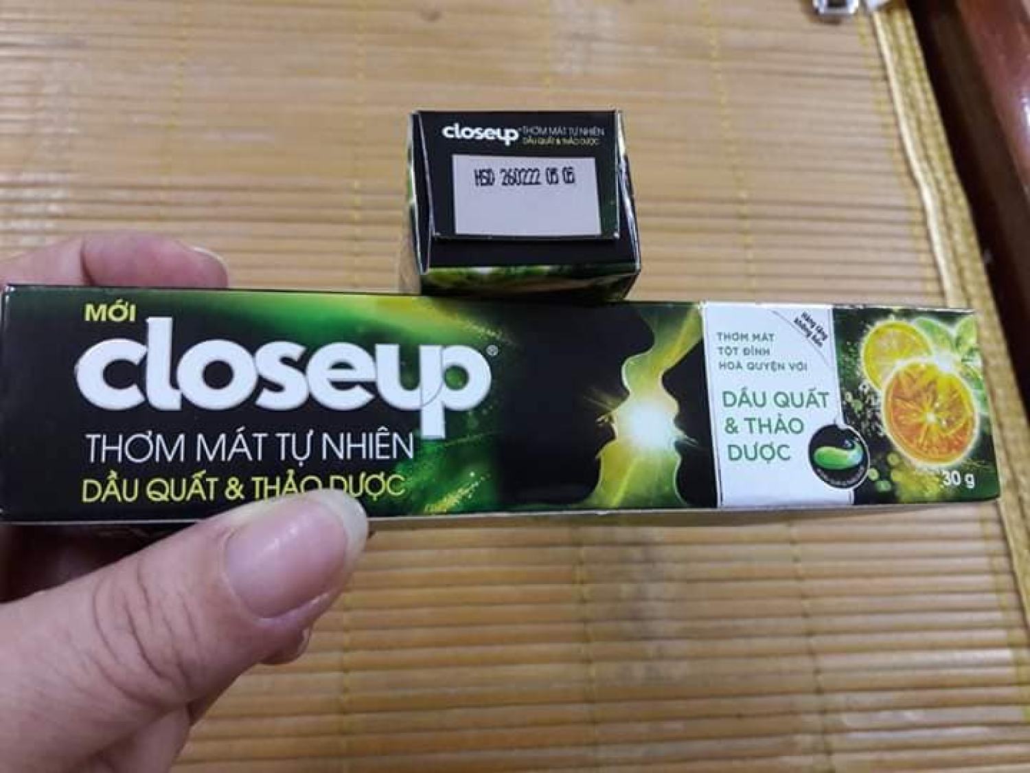 ( Mini 30g/tuýp ) 5 tuýp Kem đánh răng closeup 30g