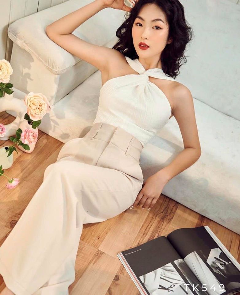 Áo cổ yếm dây xoắn có 3 màu