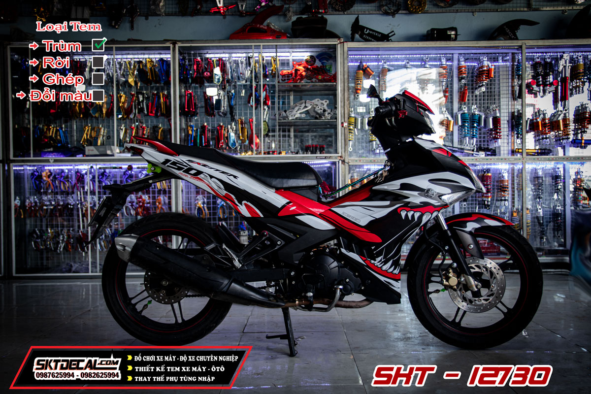 tem trùm exciter 150  trắng đỏ cá mập