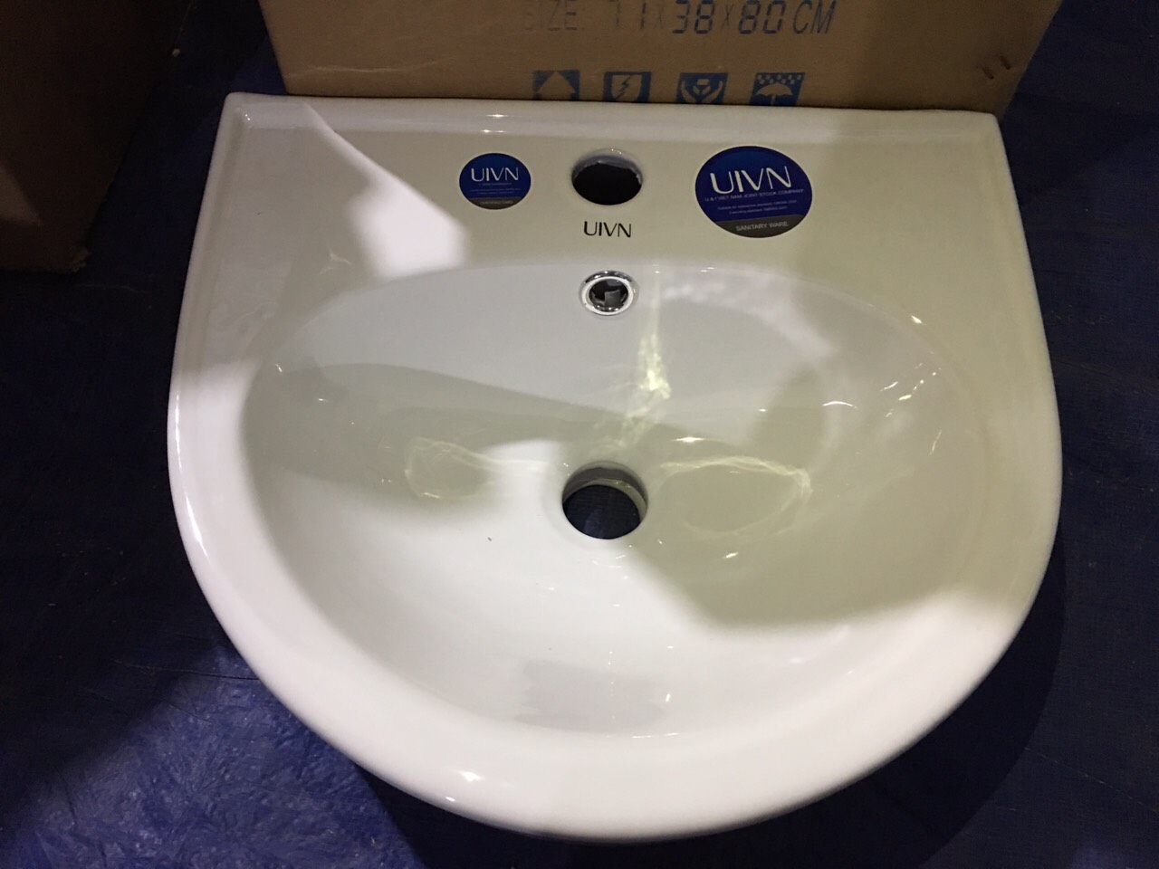 Lavabo gắn tường cỡ nhỏ BAT-400