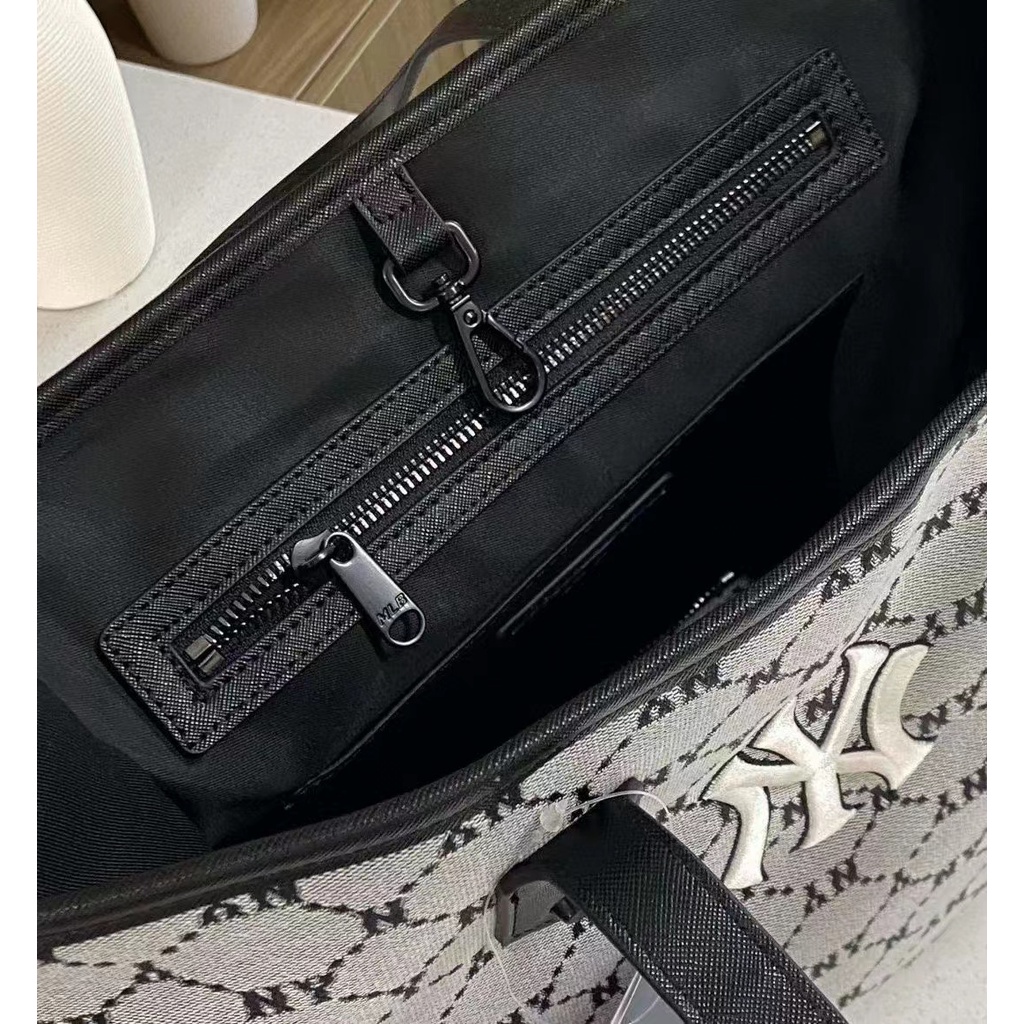 Túi kẹp nách MLB siêu hot size 39cm MR