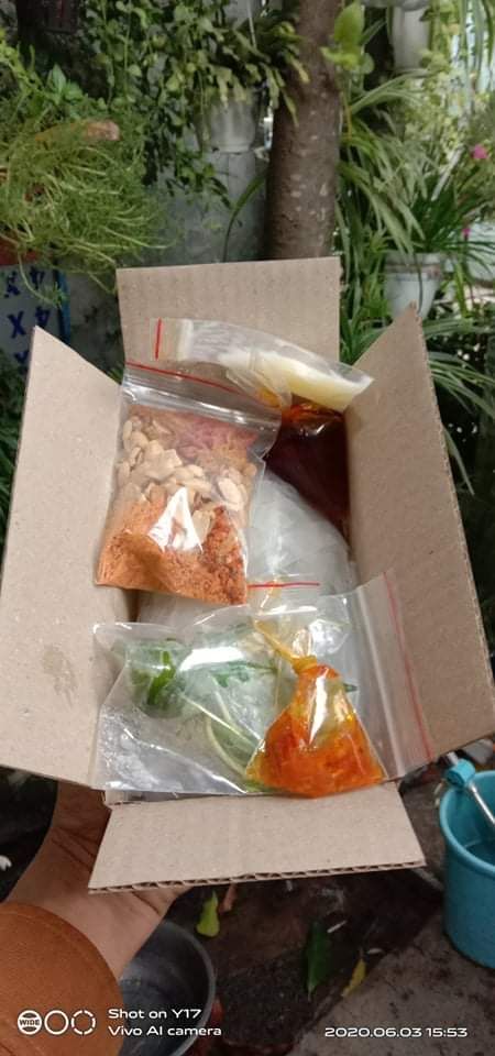 1 bịch bánh tráng trộn thập cẩm satế
