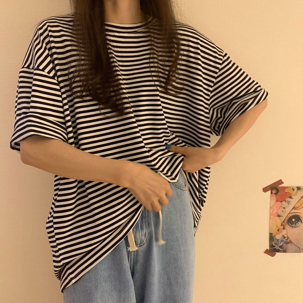 Áo thun nữ kẻ sọc form rộng giấu quần thời trang