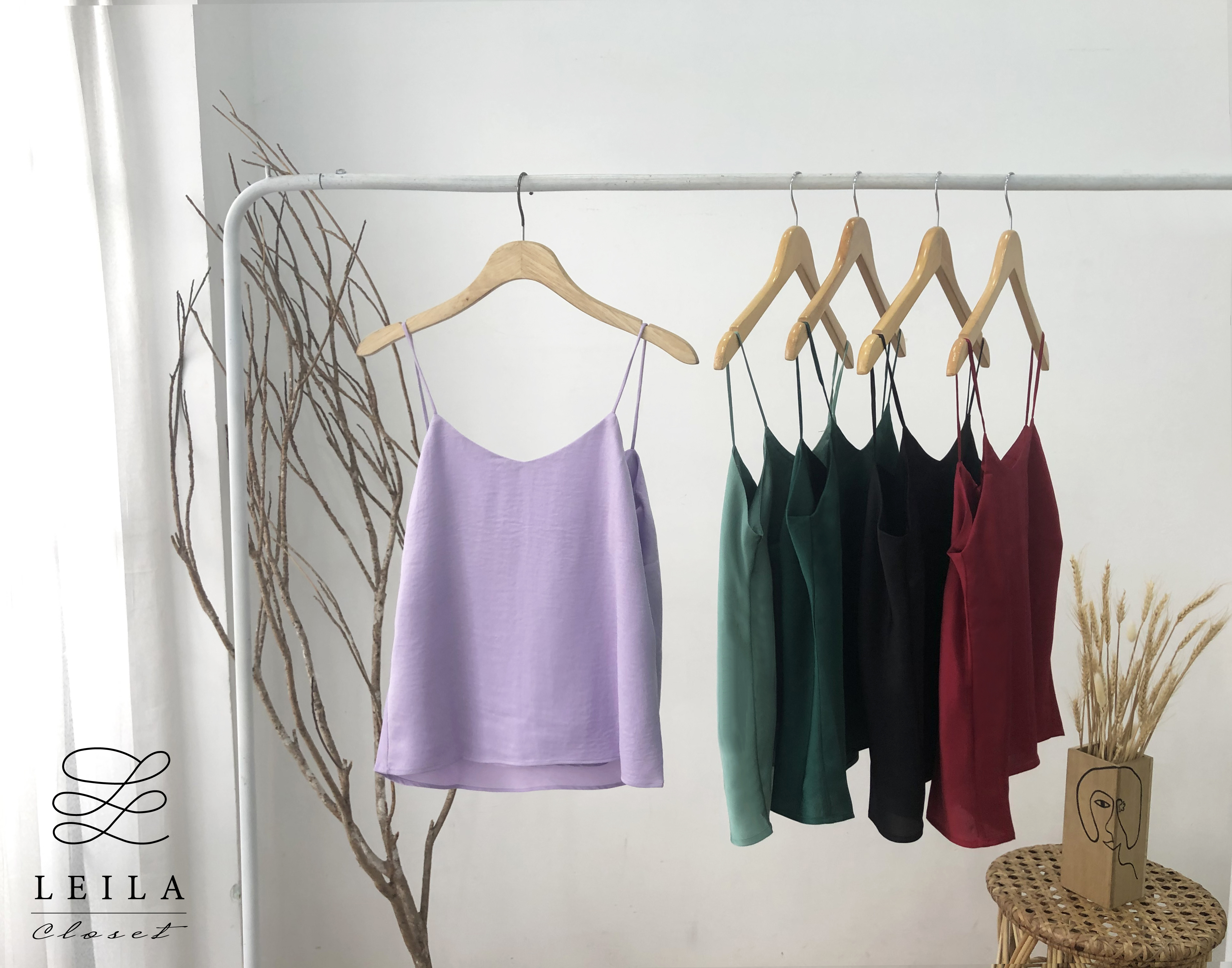 Áo cami 2 dây cổ đổ Leila Closet