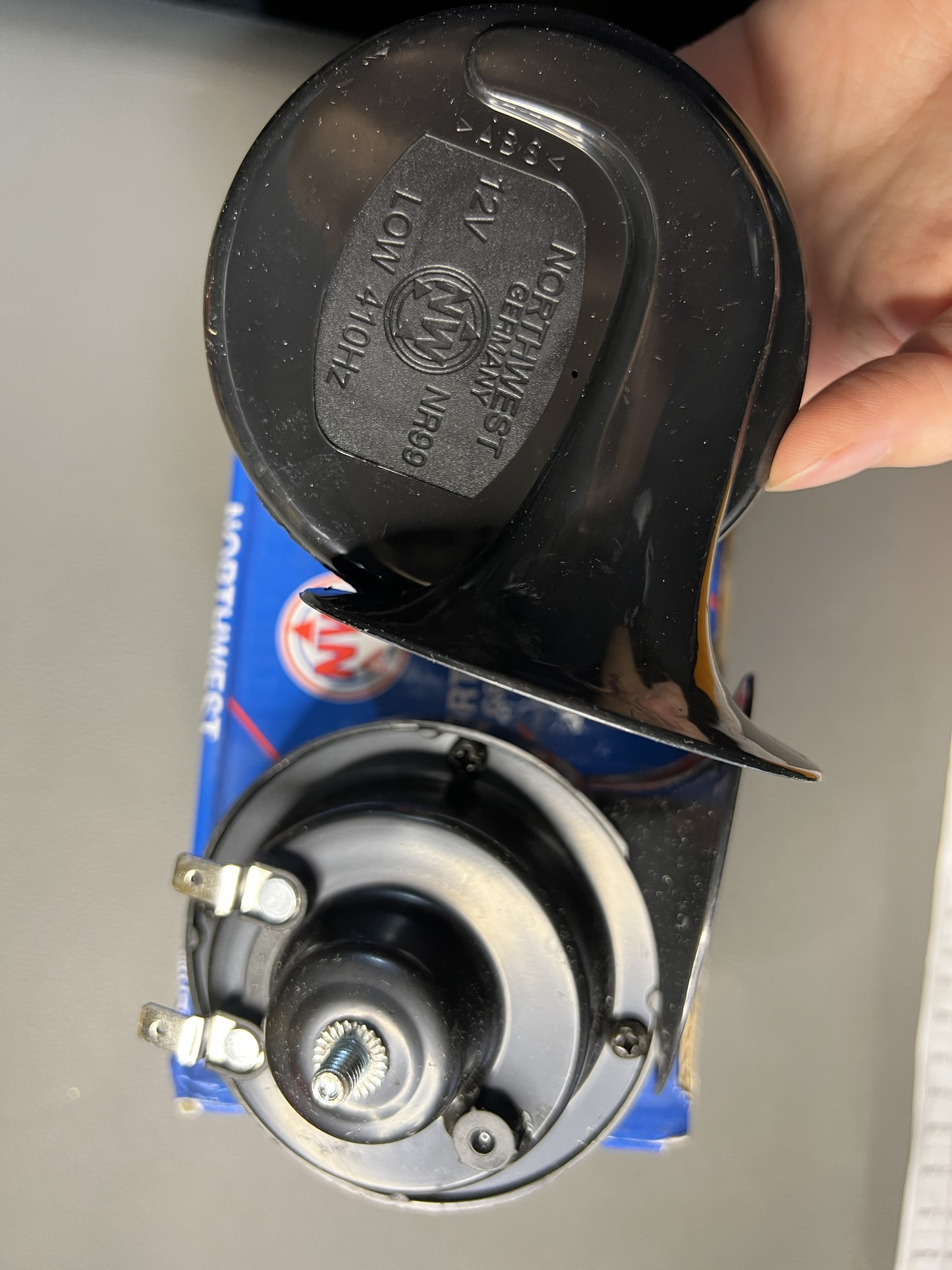 Còi đức sên 12v 24v
