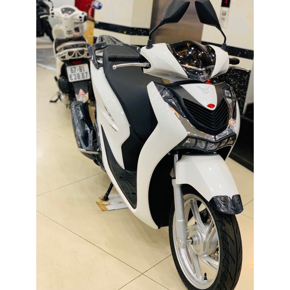 [HCM]ỐP MỎ- ĐUÔI DÈ SH 150 (2020) SƠN CARBON