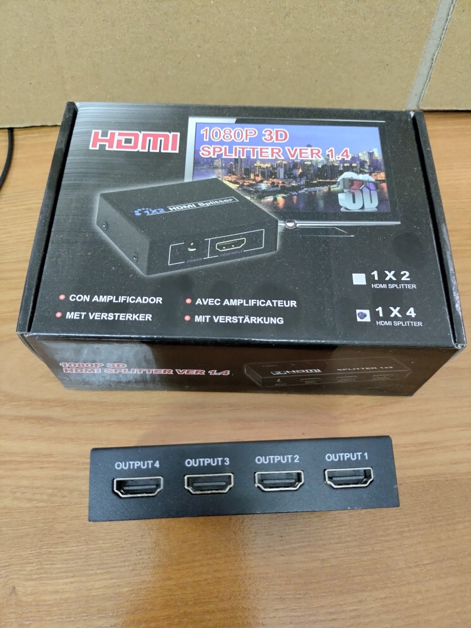 Bộ chia cổng HDMI 1 ra 4 màu đen