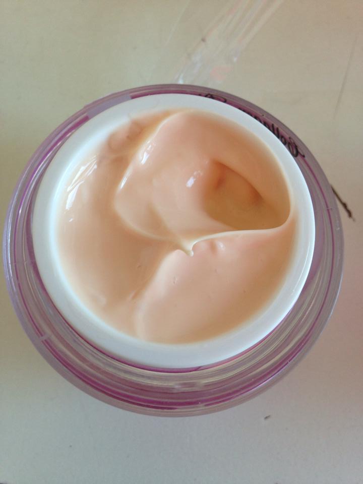 KEM DƯỠNG TRẮNG DA CẤP ẨM COLLAGEN DIVA